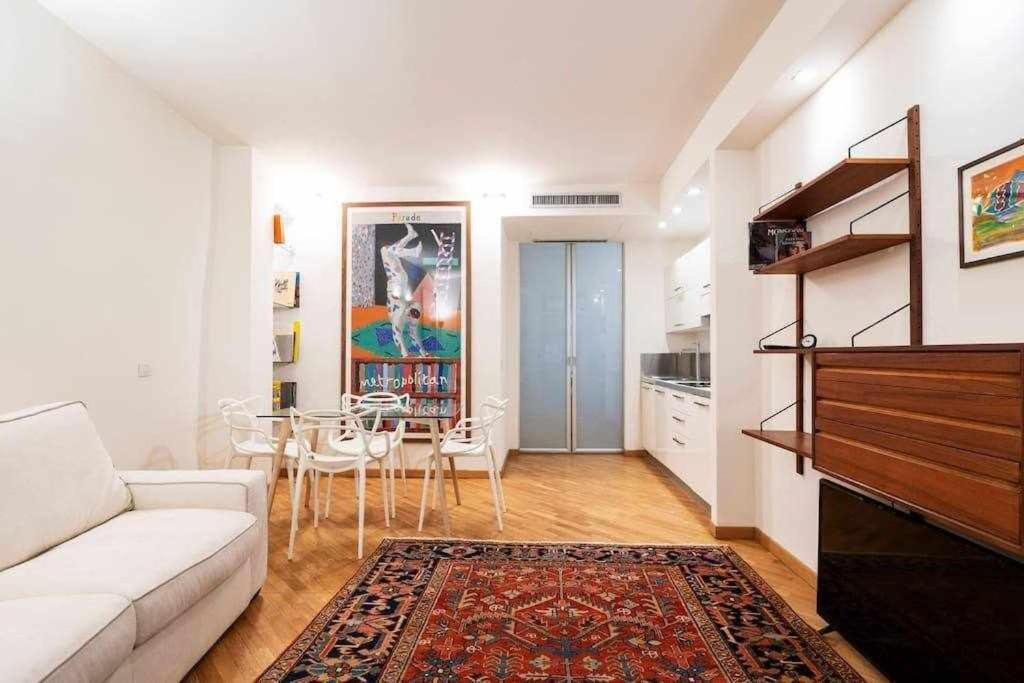 Brera Area Lovely Close To Piazza Duomo Appartement Milan